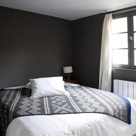 Au-dessus Du Daire *