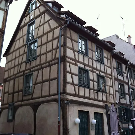 Apartment Au-dessus Du...